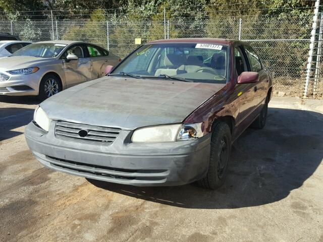 4T1BF22KXWU070846 - 1998 TOYOTA CAMRY CE MAROON photo 2