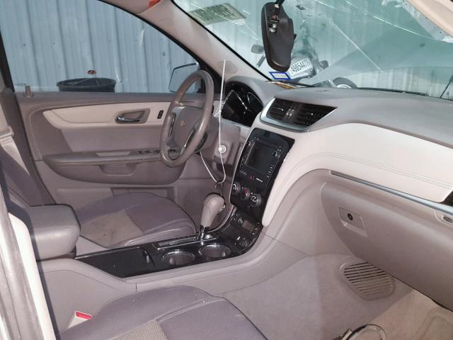 1GNKRGKD0FJ249660 - 2015 CHEVROLET TRAVERSE L SILVER photo 5