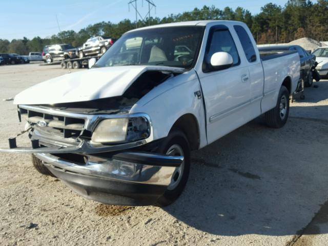 1FTRX17L6WKA42145 - 1998 FORD F150 Ақ фото 2