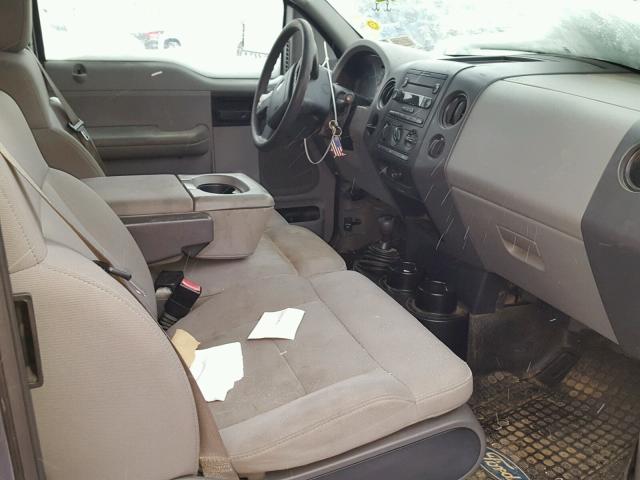 1FTRX14W55FA03214 - 2005 FORD F150 Gris foto 5