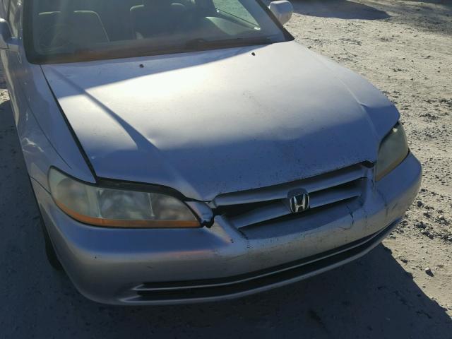 1HGCG56762A115565 - 2002 HONDA ACCORD SE SILVER photo 9