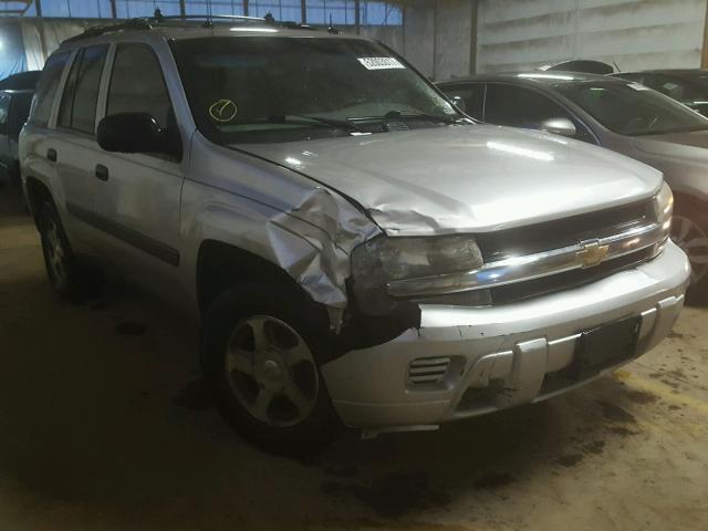 1GNDT13S652331194 - 2005 CHEVROLET TRAILBLAZE SILVER photo 1