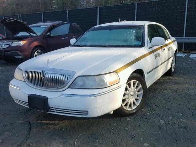 1LNHM81V96Y626507 - 2006 LINCOLN TOWN CAR S WHITE photo 2