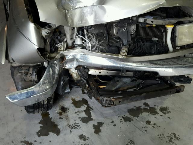 1N6ED26Y1YC386678 - 2000 NISSAN FRONTIER K SILVER photo 9