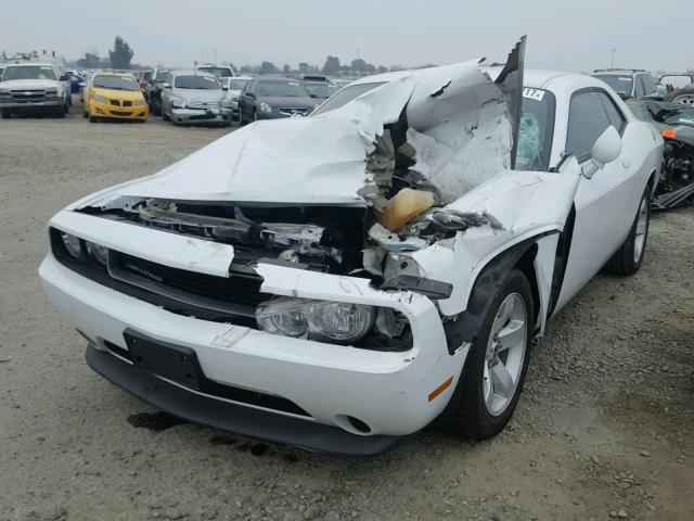 2C3CDYAG9EH274011 - 2014 DODGE CHALLENGER WHITE photo 2