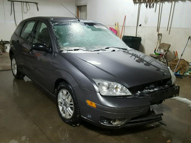 1FAHP37N46W254954 - 2006 FORD FOCUS ZX5 GRAY photo 1