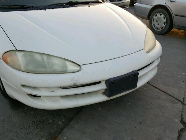 2B3HD46R02H108543 - 2002 DODGE INTREPID S WHITE photo 9