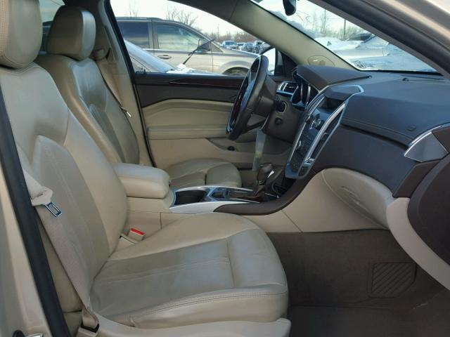 3GYFNAEY8AS640994 - 2010 CADILLAC SRX LUXURY TAN photo 5