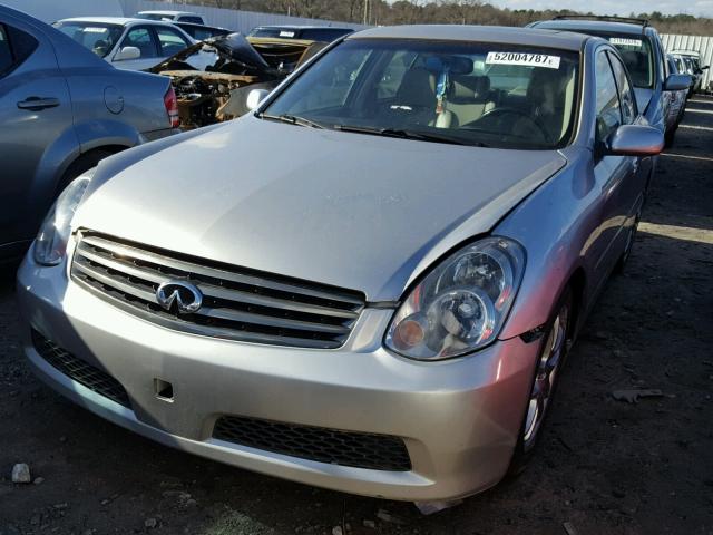 JNKCV51E05M211834 - 2005 INFINITI G35 SILVER photo 2