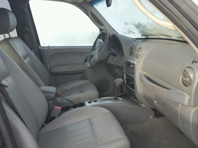 1J4GL58545W680339 - 2005 JEEP LIBERTY LI BLACK photo 5