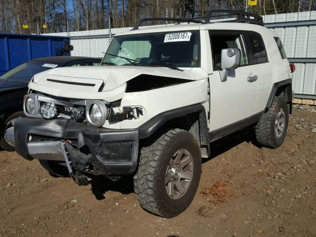 JTEBU4BF8EK199439 - 2014 TOYOTA FJ CRUISER WHITE photo 2