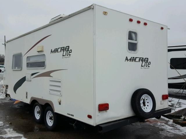 4X4TFLW239D102558 - 2009 FLAG MICRO LITE WHITE photo 3