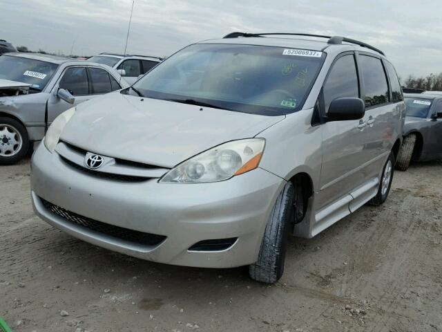 5TDZK23C08S112079 - 2008 TOYOTA SIENNA CE GRAY photo 2