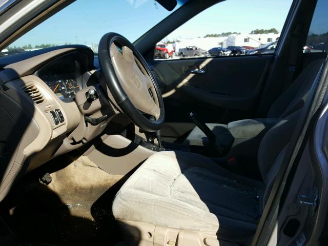 1HGCG5654XA003319 - 1999 HONDA ACCORD EX SILVER photo 5