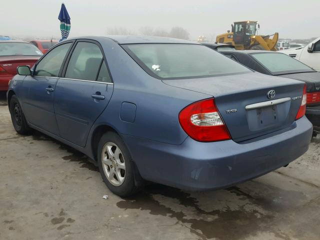 4T1BE30K82U507880 - 2002 TOYOTA CAMRY LE BLUE photo 3