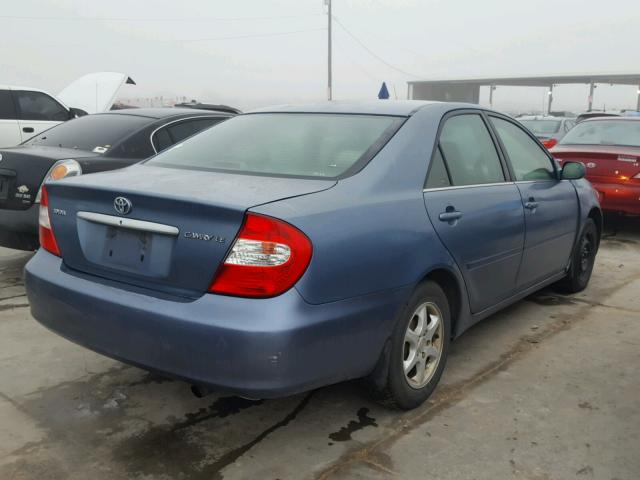 4T1BE30K82U507880 - 2002 TOYOTA CAMRY LE BLUE photo 4