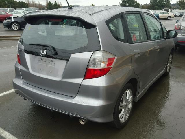 JHMGE8H41AC035537 - 2010 HONDA FIT SPORT GRAY photo 4