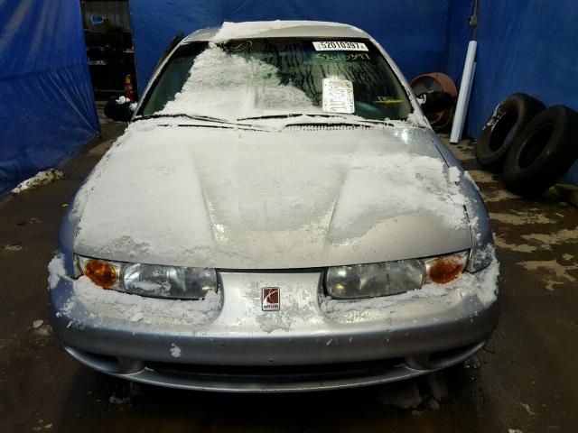 1G8ZK52782Z270983 - 2002 SATURN SL2 SILVER photo 9