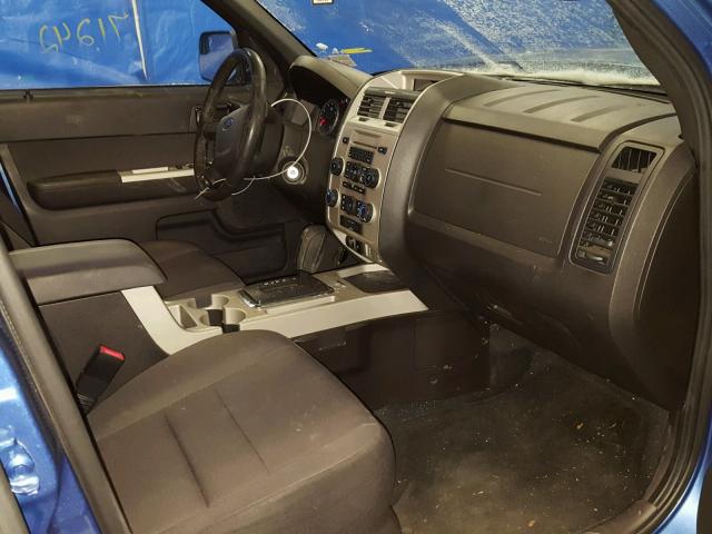 1FMCU9D79AKC25029 - 2010 FORD ESCAPE XLT BLUE photo 5