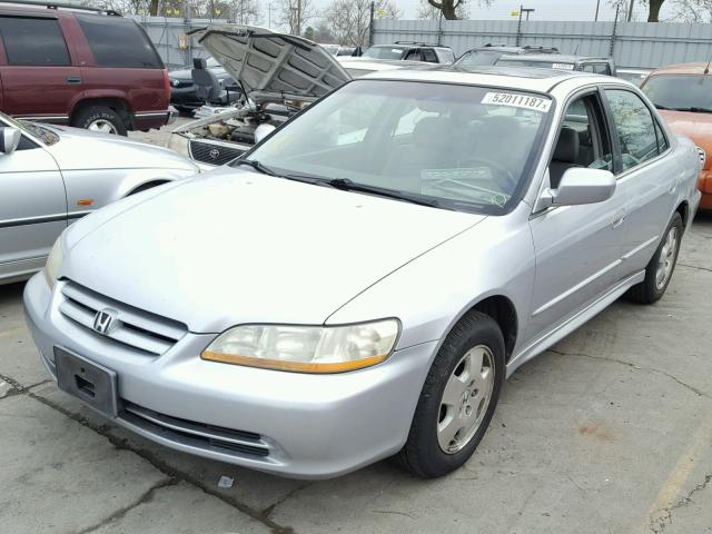 1HGCG16501A066367 - 2001 HONDA ACCORD EX SILVER photo 2