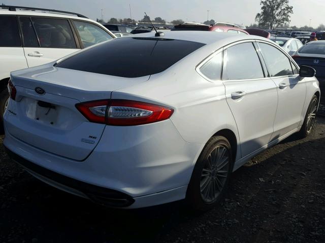 3FA6P0H92DR235746 - 2013 FORD FUSION SE WHITE photo 4