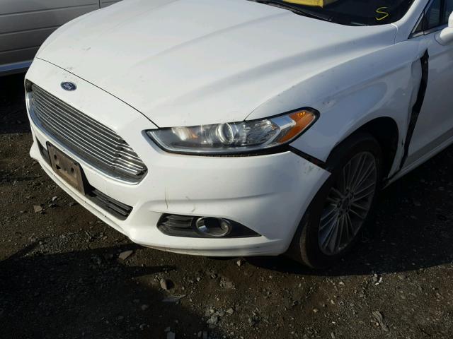 3FA6P0H92DR235746 - 2013 FORD FUSION SE WHITE photo 9