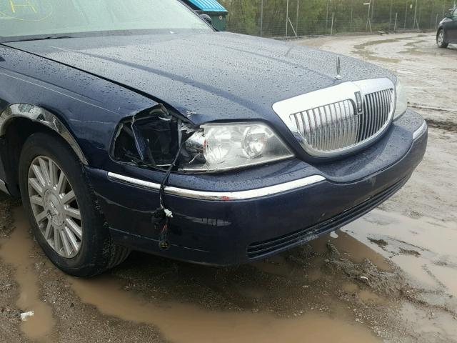 1LNHM82W93Y655038 - 2003 LINCOLN TOWN CAR S BLUE photo 9