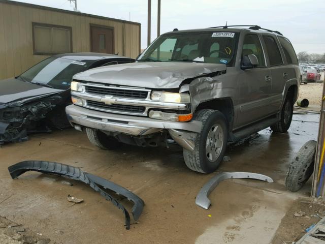 1GNEC13T95R126814 - 2005 CHEVROLET TAHOE C150 SILVER photo 2