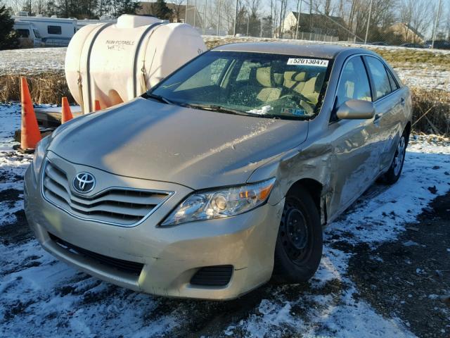 4T1BF3EK9BU606794 - 2011 TOYOTA CAMRY BASE BEIGE photo 2