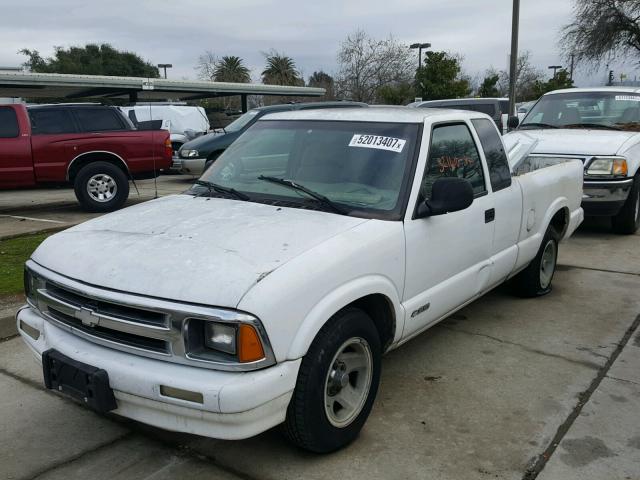 1GCCS19X4VK245814 - 1997 CHEVROLET S TRUCK S1 WHITE photo 2