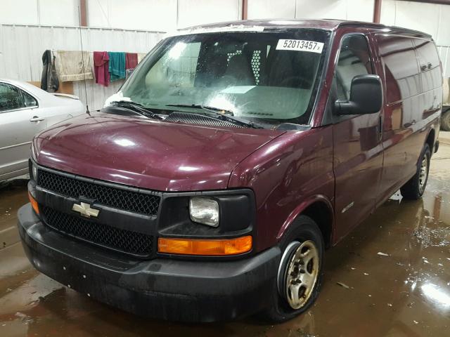 1GCFG25T931110810 - 2003 CHEVROLET EXPRESS G2 MAROON photo 2