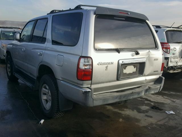 JT3GN86R720240951 - 2002 TOYOTA 4RUNNER SR SILVER photo 3