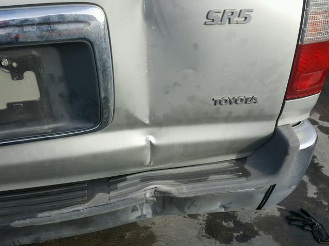 JT3GN86R720240951 - 2002 TOYOTA 4RUNNER SR SILVER photo 9