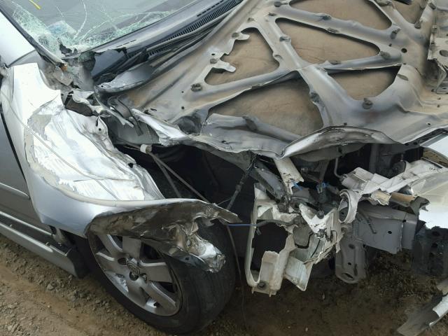 2T1BY30E45C339582 - 2005 TOYOTA COROLLA XR 银色 照片 9