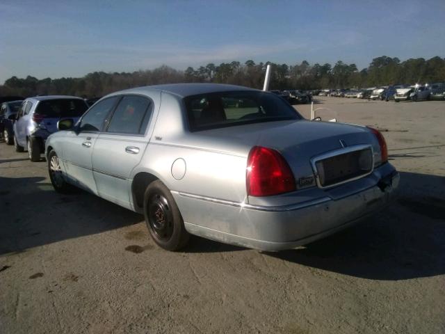 1LNHM82WX5Y647467 - 2005 LINCOLN TOWN CAR S BLUE photo 3