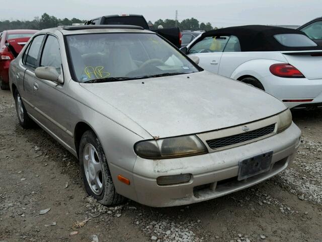 1N4BU31F8PC242938 - 1993 NISSAN ALTIMA XE GOLD photo 1