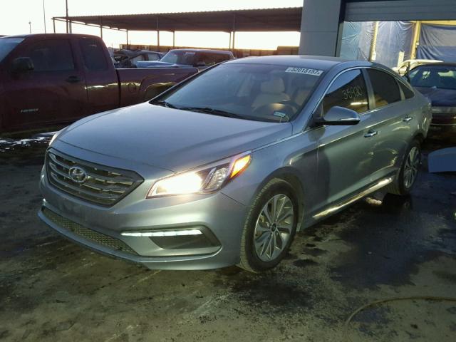 5NPE34AF9GH300902 - 2016 HYUNDAI SONATA SPO SILVER photo 2