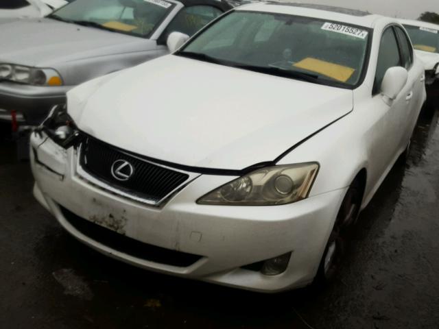 JTHBK262472033538 - 2007 LEXUS IS 250 WHITE photo 2