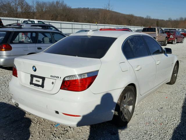 WBANU53539C118650 - 2009 BMW 528 I WHITE photo 4