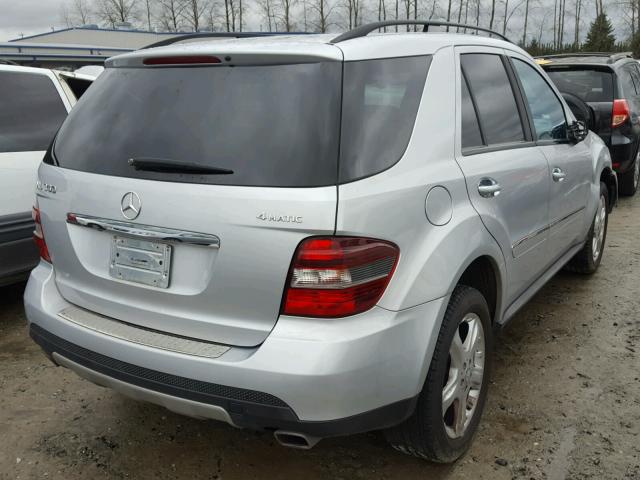 4JGBB86E58A329430 - 2008 MERCEDES-BENZ ML 350 SILVER photo 4