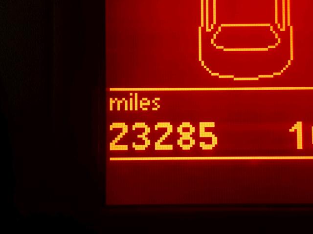 WVWBA71F49V023850 - 2009 VOLKSWAGEN EOS TURBO WHITE photo 8