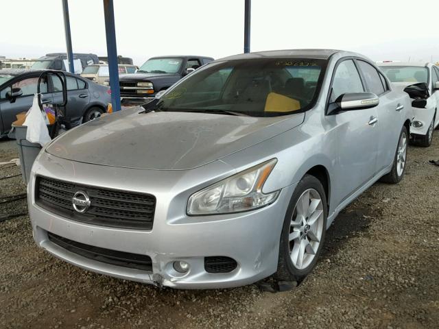 1N4AA5AP9AC806273 - 2010 NISSAN MAXIMA S SILVER photo 2