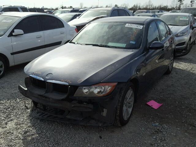 WBAVA37517NL15700 - 2007 BMW 328 I GRAY photo 2