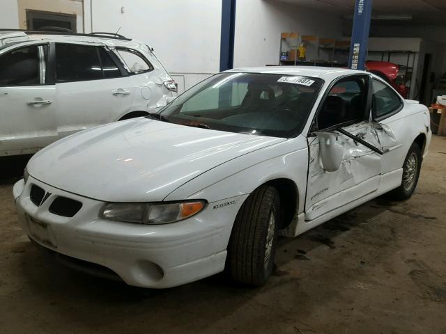 1G2WP12K0XF287409 - 1999 PONTIAC GRAND PRIX WHITE photo 2