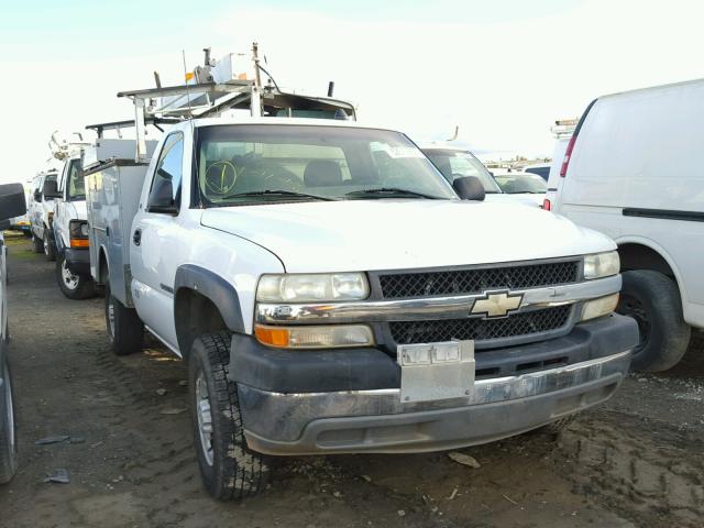 1GBHC24U62E107065 - 2002 CHEVROLET SILVERADO WHITE photo 1