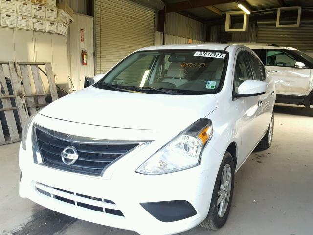 3N1CN7AP6FL880137 - 2015 NISSAN VERSA S WHITE photo 2