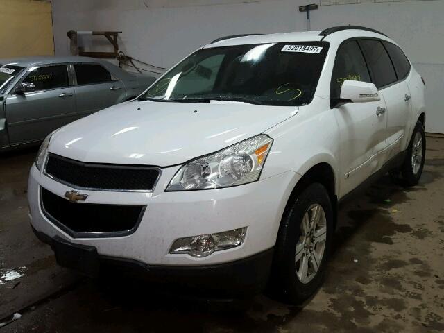 1GNLVGEDXAS122106 - 2010 CHEVROLET TRAVERSE L WHITE photo 2