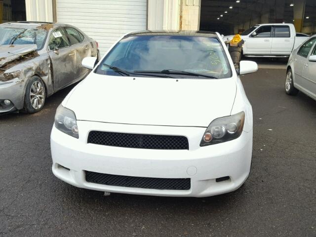 JTKDE167290277994 - 2009 TOYOTA SCION TC WHITE photo 9