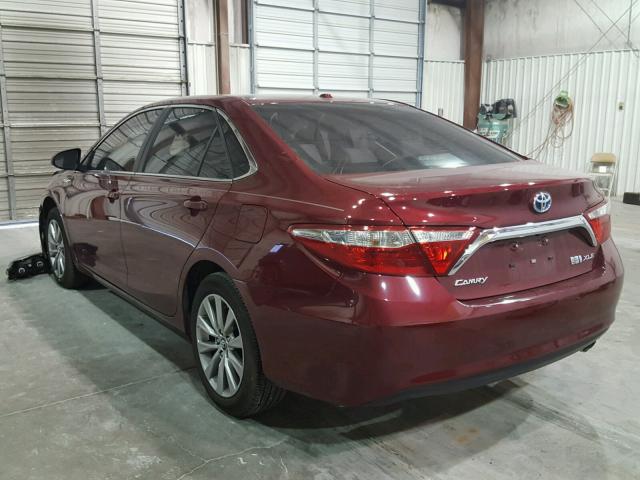 4T1BD1FKXHU215347 - 2017 TOYOTA CAMRY HYBR RED photo 3