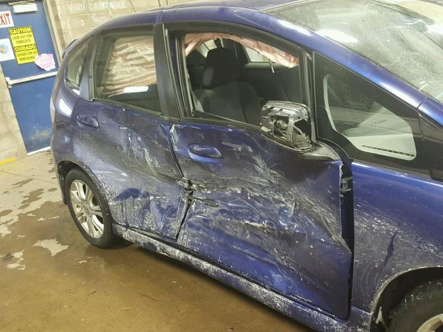 JHMGE8G48AS018659 - 2010 HONDA FIT SPORT BLUE photo 9